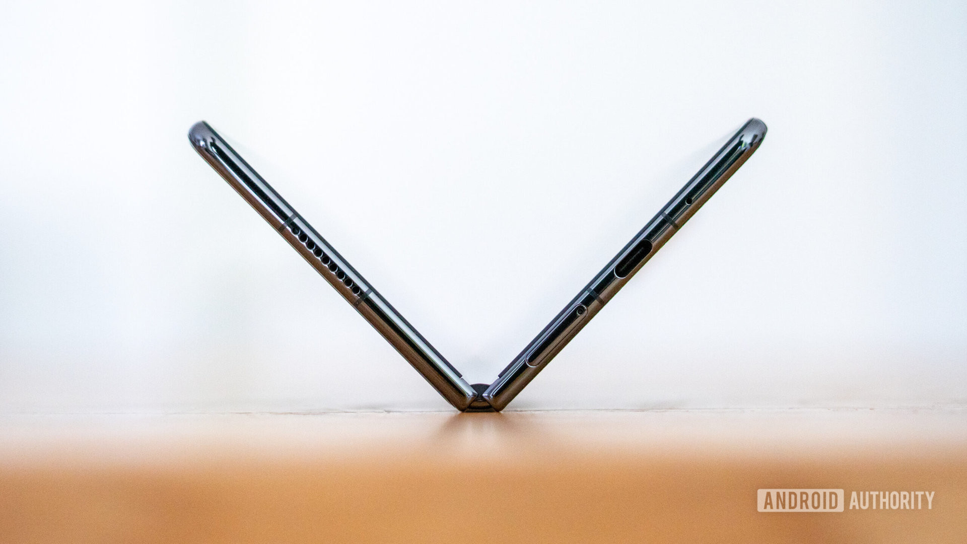 The foldable thinner than a ballpoint pen